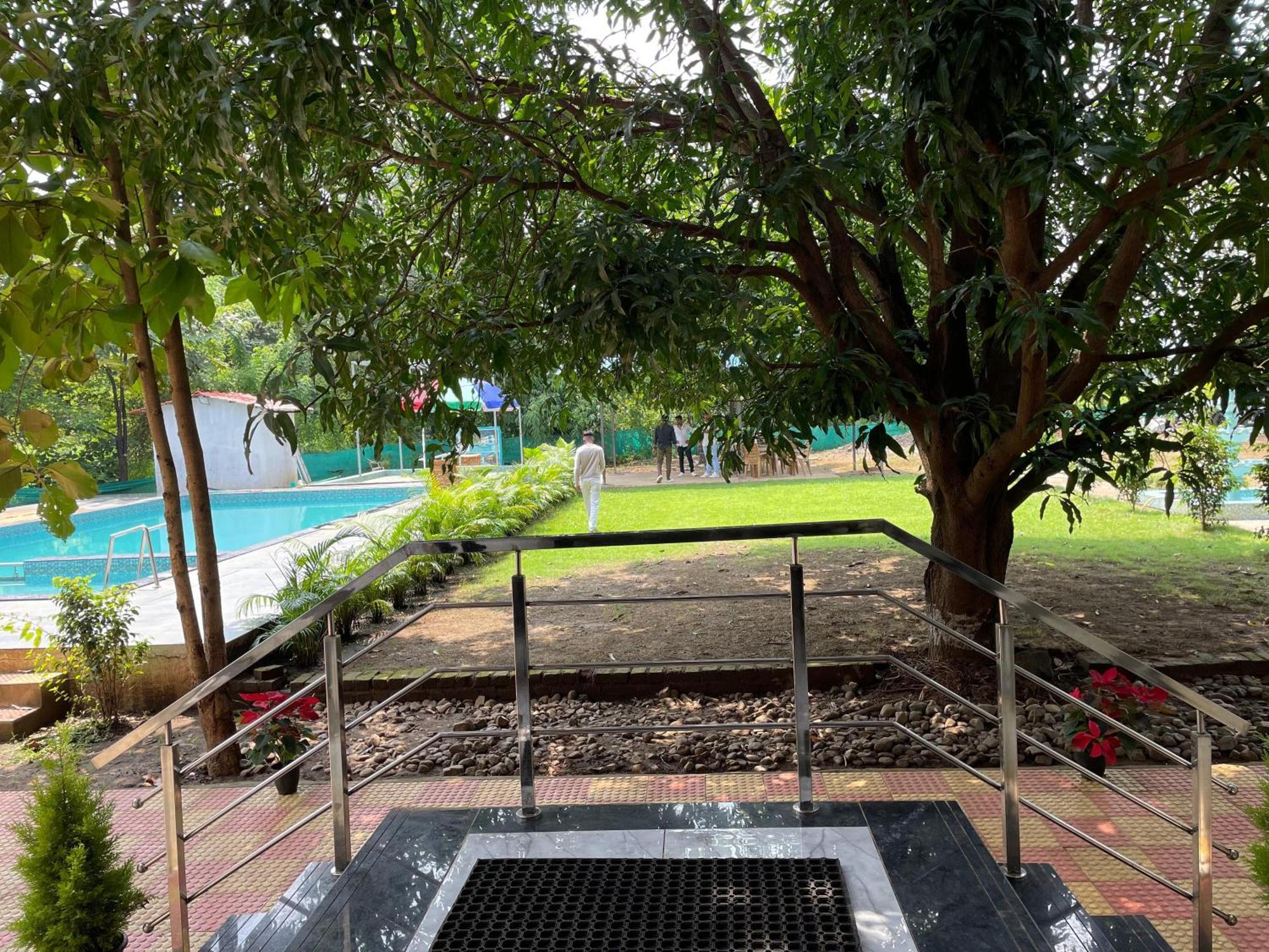 Riverland Farm And Resort Karjat Luaran gambar